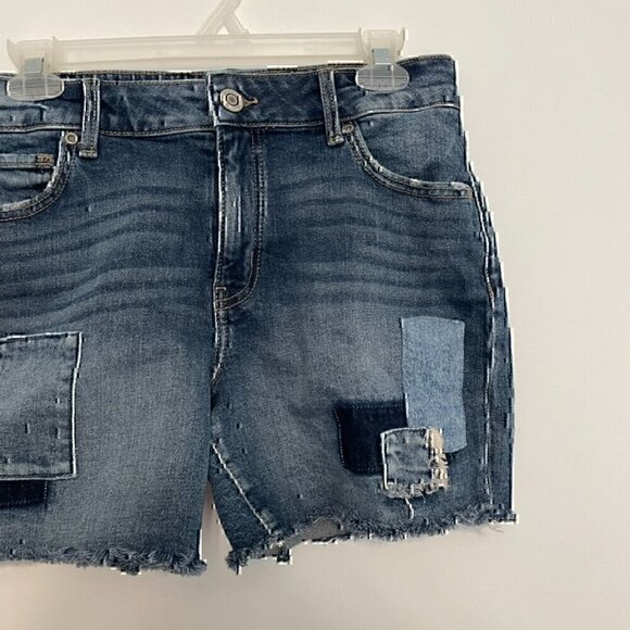 M JEANS BY MAURICES Patchwork Mid Rise 5 in Short Denim Jean Distressed Raw Hem - Picture 4 of 10